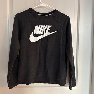 Nike Club Fleece crew neck sweatshirt size small